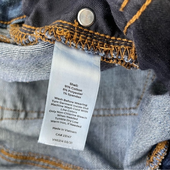 Talbots Women's Everyday Relaxed Jeans in Orion Wash Size 10 - Picture 7 of 10